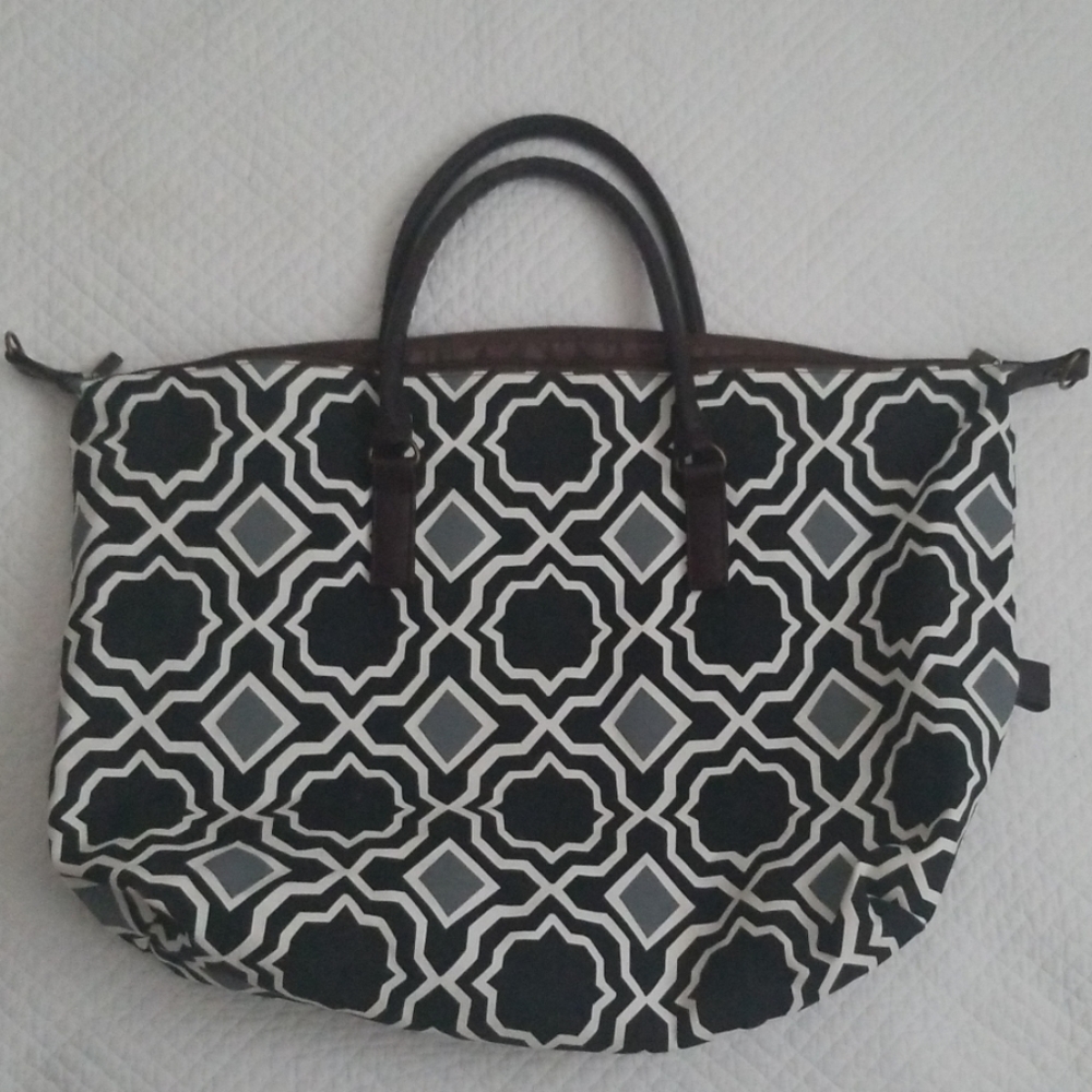 Lulu Dharma Vegan Overnighter Bag lined